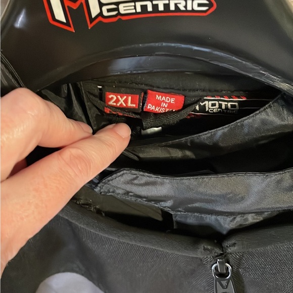 Mens 2Xl Moto Centric Assault Racing motorcycle jacket - Picture 3 of 10
